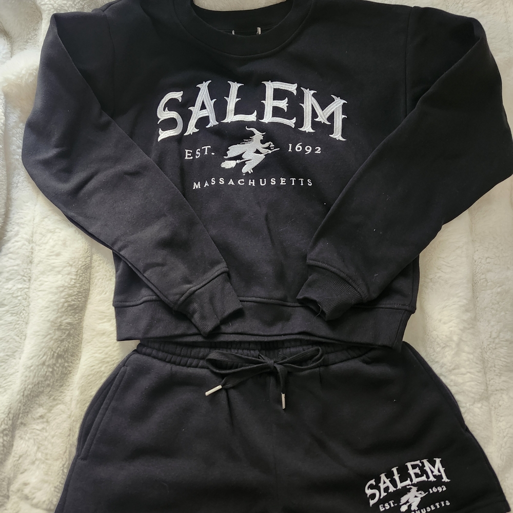 Salem Graphic Sweatshirt and Joggers Set - Black
